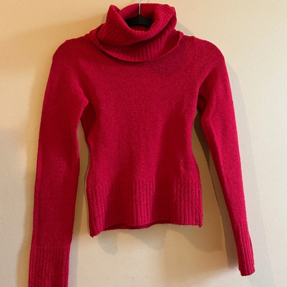 Red Vintage  Turtleneck - Picture 1 of 2